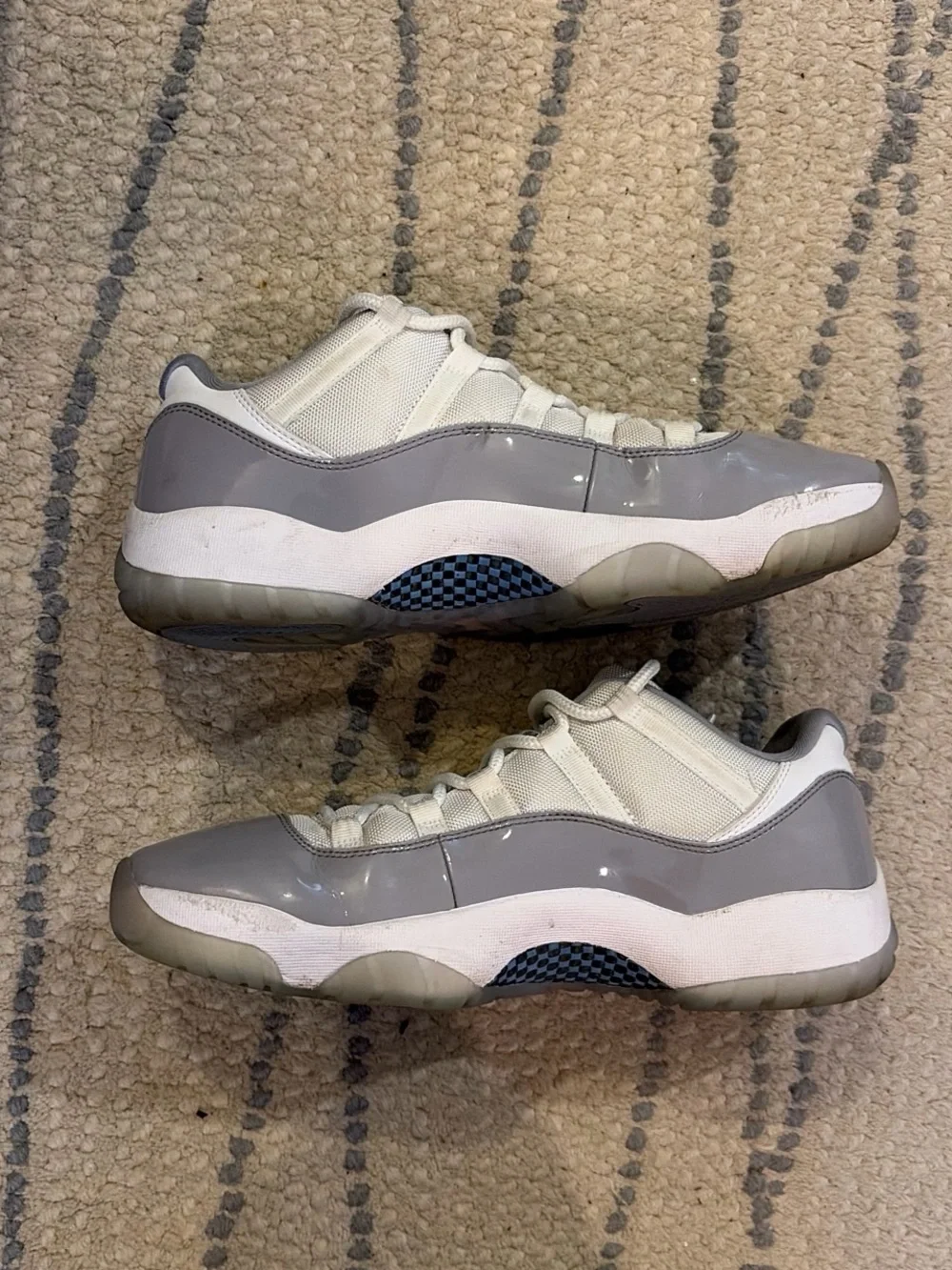 Jordan men’s Low-Top Sneakers - White & Light Gray